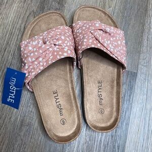 MY STYLE | NWT Women's Slide Sandals size 6